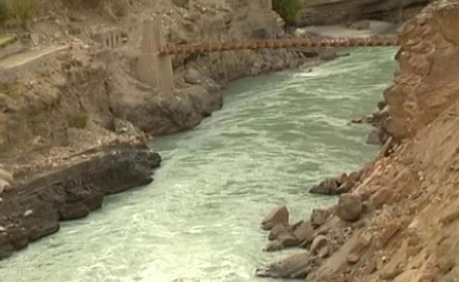 सुप्रीम कोर्ट में सिंधु नदी समझौते को लेकर दी  चुनौती