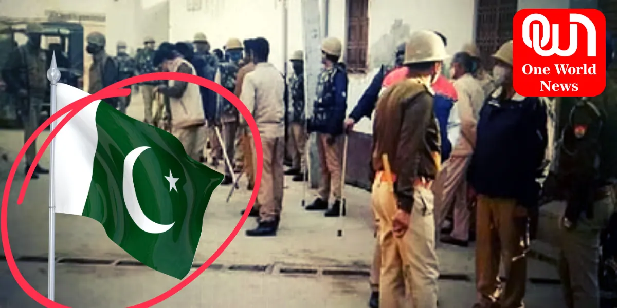 मुरादाबाद घर पर लगाया पाकिस्तान का झंडा, खुफिया एजेंसियां मौके पर, पिता-पुत्र गिरफ्तार