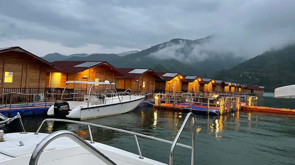 Mini Maldives In Uttrakhand: उत्तराखंड में है मालदीव जैसी जगह, लाखों खर्च करने के बजाए सस्ते में करें Floating Huts को इंजॉय, गर्मियों के लिए बेस्ट है टिहरी 5 Mini Maldives In Uttrakhand