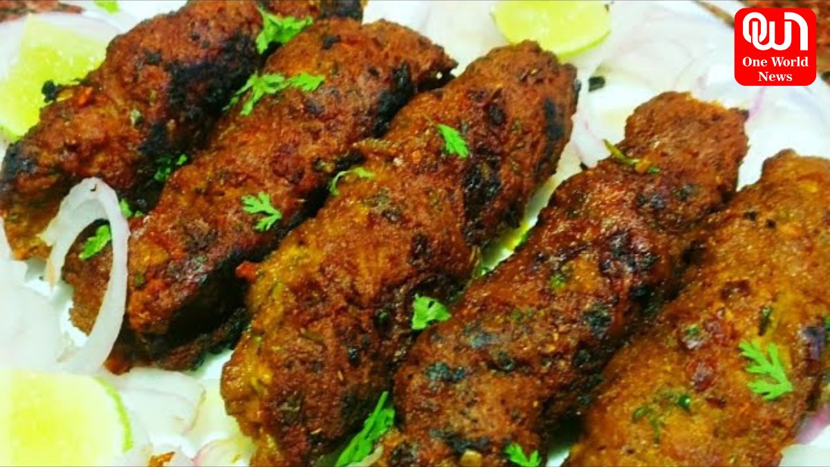 Seekh kebabs Recipe: इस तरह बनाएं घर पर सीख कबाब, मेहमानों को आएगा बेहद पसंद 1 Seekh kebabs Recipe