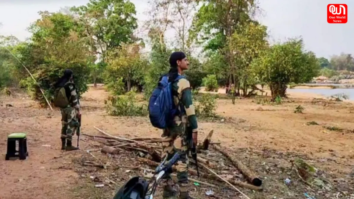 Chhattisgarh Naxals Encounter: दंतेवाड़ा में सुरक्षाबलों और नक्सलियों के बीच मुठभेड़, खुफिया जानकारी के बाद बना प्लान 1 Chhattisgarh Naxals Encounter
