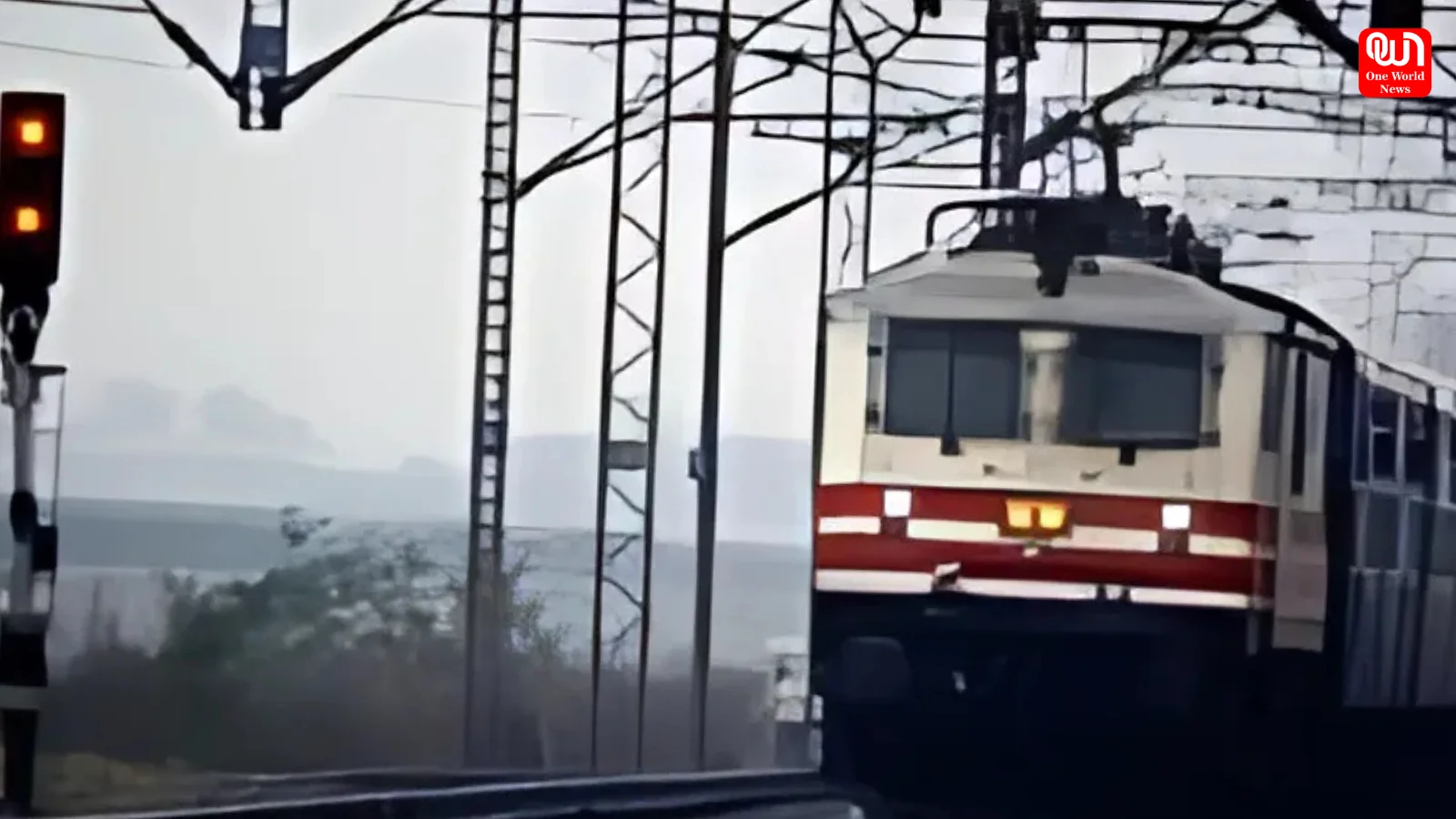 Why Railways Issue Waiting Ticket: जानिए भारतीय रेलवे वेटिंग टिकट क्यों जारी करता है? क्या हैं इसके फायदे? 1 Train Waiting Ticket