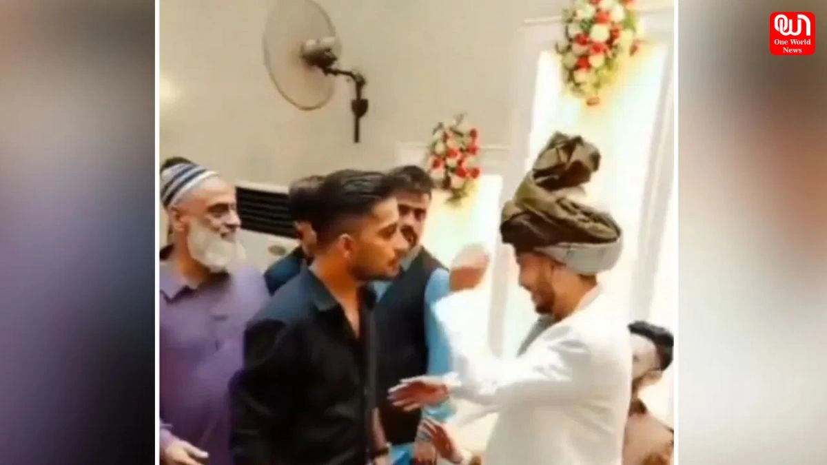 Viral Video : छोटे भाई की शादी में न बुलाए जाने के बावजूद आशीर्वाद देने पहुंचा बड़ा भाई, वायरल हुआ वीडियो 1 Viral Video