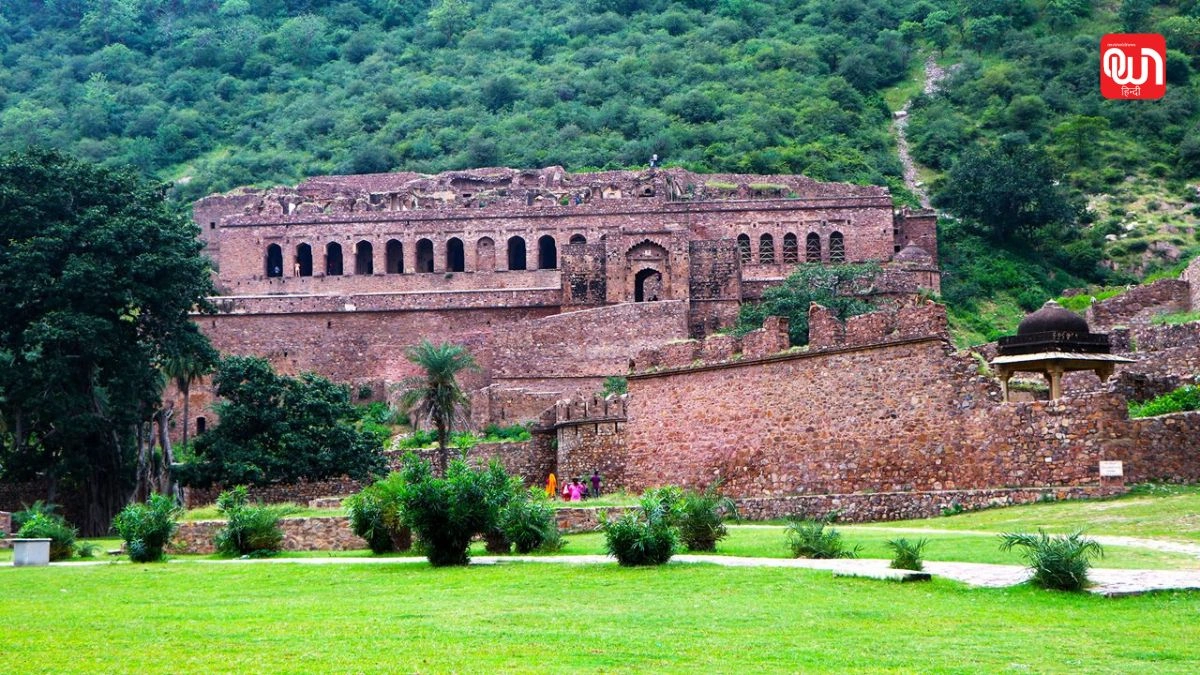 Bhangarh Fort: क्यों कहलाता है भानगढ़ किला भारत का सबसे भूतिया किला? जानिए पूरा रहस्य 1 Bhangarh Fort
