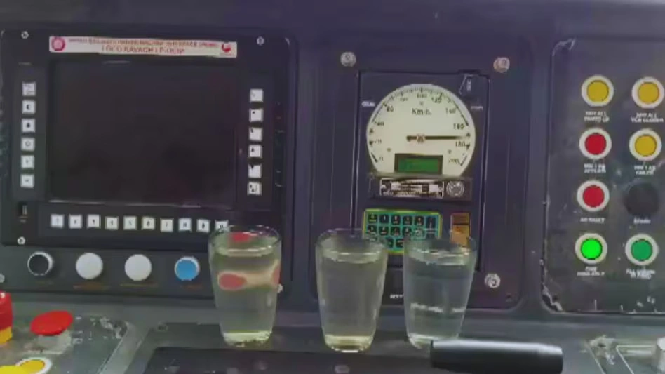 690af913f27ca vande bharat train runs 180kmph water glass stays stable 051318360 16x9 1