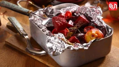 Aluminium Foil: फॉयल छोड़िए, रोटियां पैक करने का यह देसी जुगाड़ है सबसे सेफ 9 Aluminium Foil