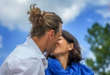 Kiss Your Mate Day 2026