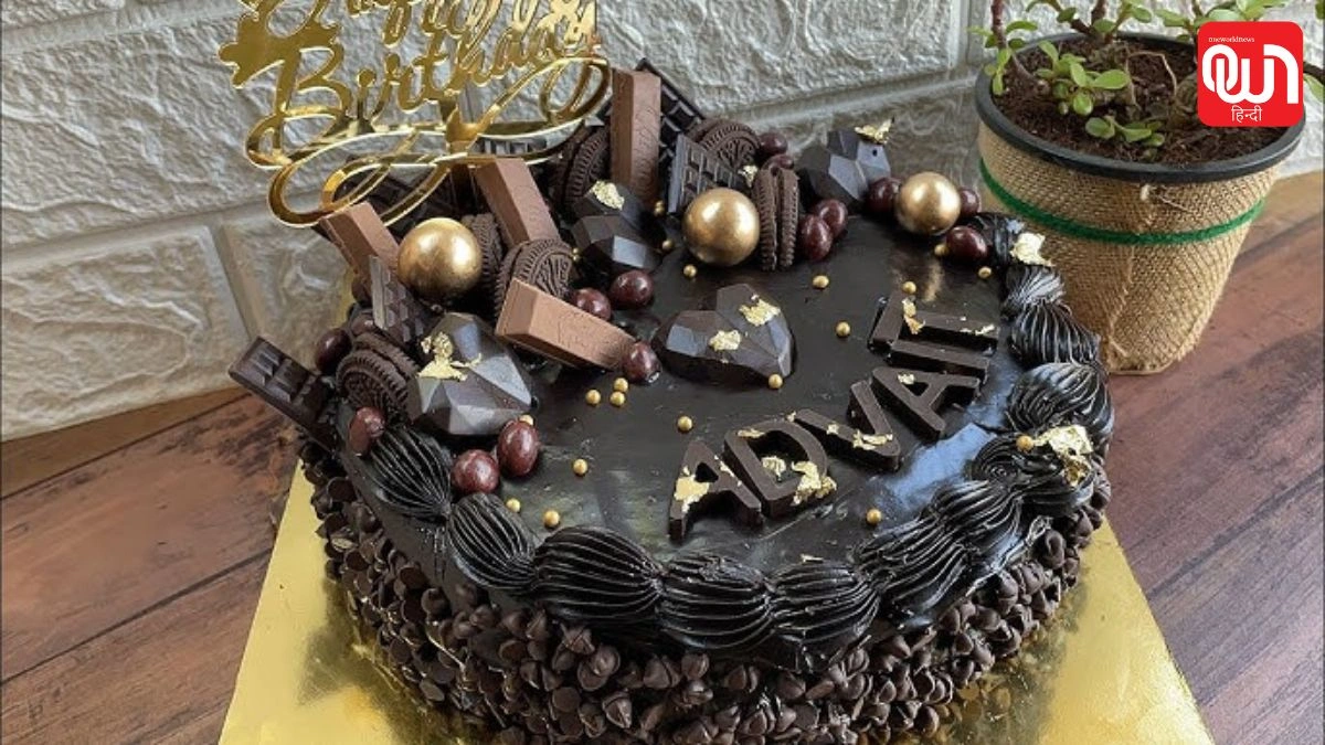 Chocolate Frog with Cheesecake: खास मौके पर ट्राई करें चीजकेक ट्रफल फिलिंग वाला मजेदार डेजर्ट 1 Chocolate Frog with Cheesecake