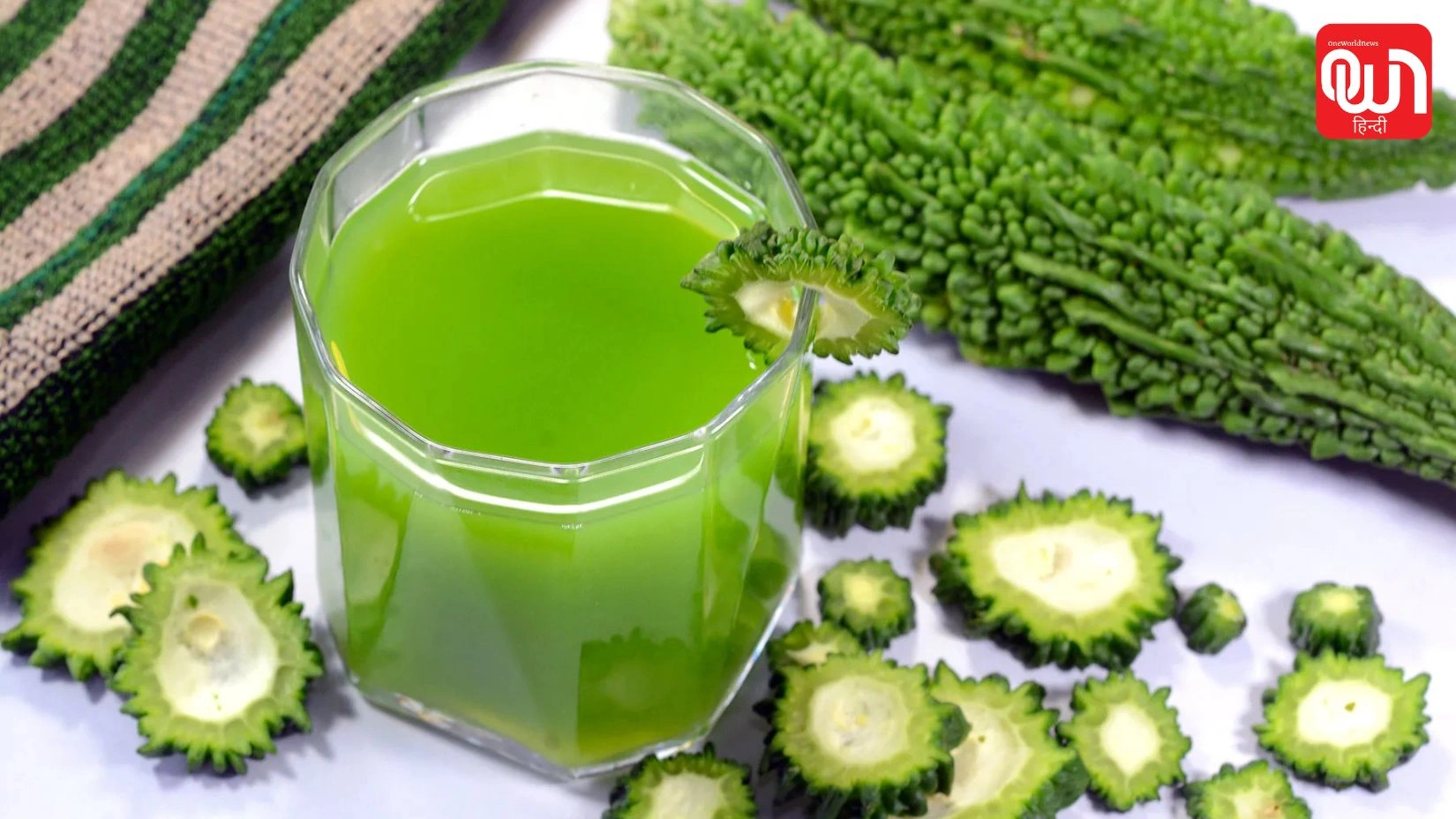 Bitter Gourd Juice Side Effects: लौकी का जूस पीने से पहले जरूर करें यह 10 सेकंड का टेस्ट, वरना पड़ सकता है भारी 1 Bitter Gourd Juice Side Effects