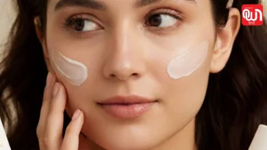 Sunscreen Over Heavy Makeup: मेकअप के बाद सनस्क्रीन कैसे लगाएं? एक्सपर्ट्स की बताई 5 आसान ट्रिक्स 8 Sunscreen Over Heavy Makeup