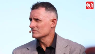 Michael Hussey